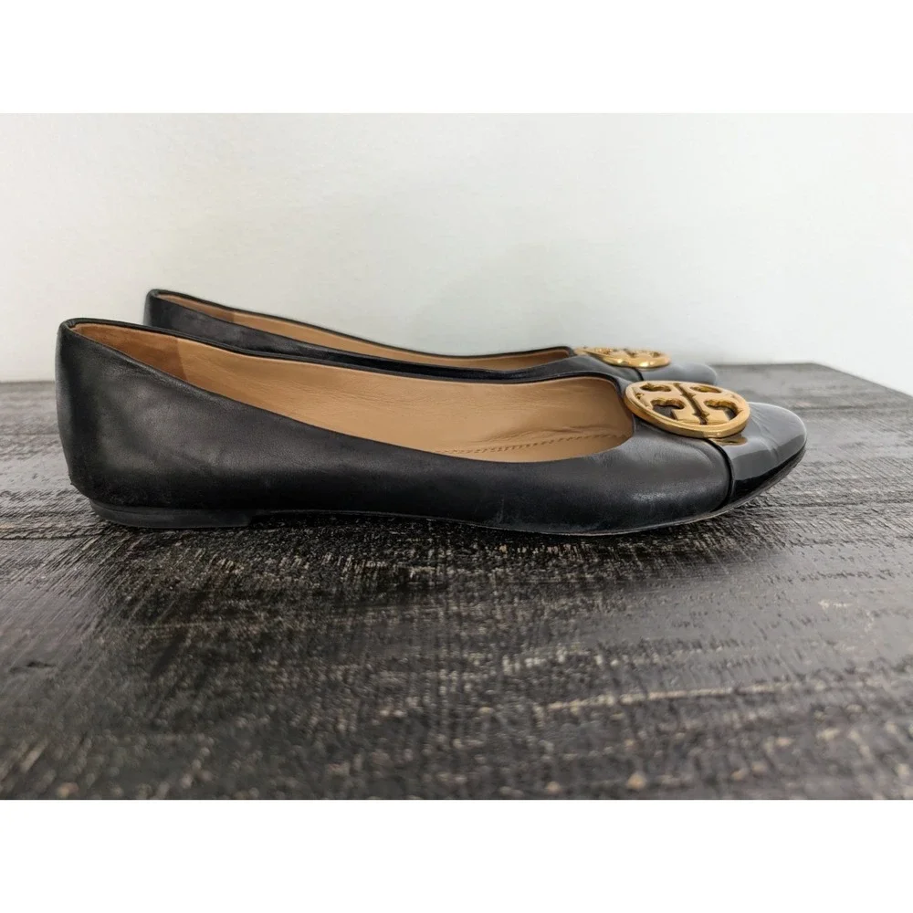 Tory Burch Chelsea Cap Toe Ballet Flats Black‎ Patent Leather Size 7 Gold Logo